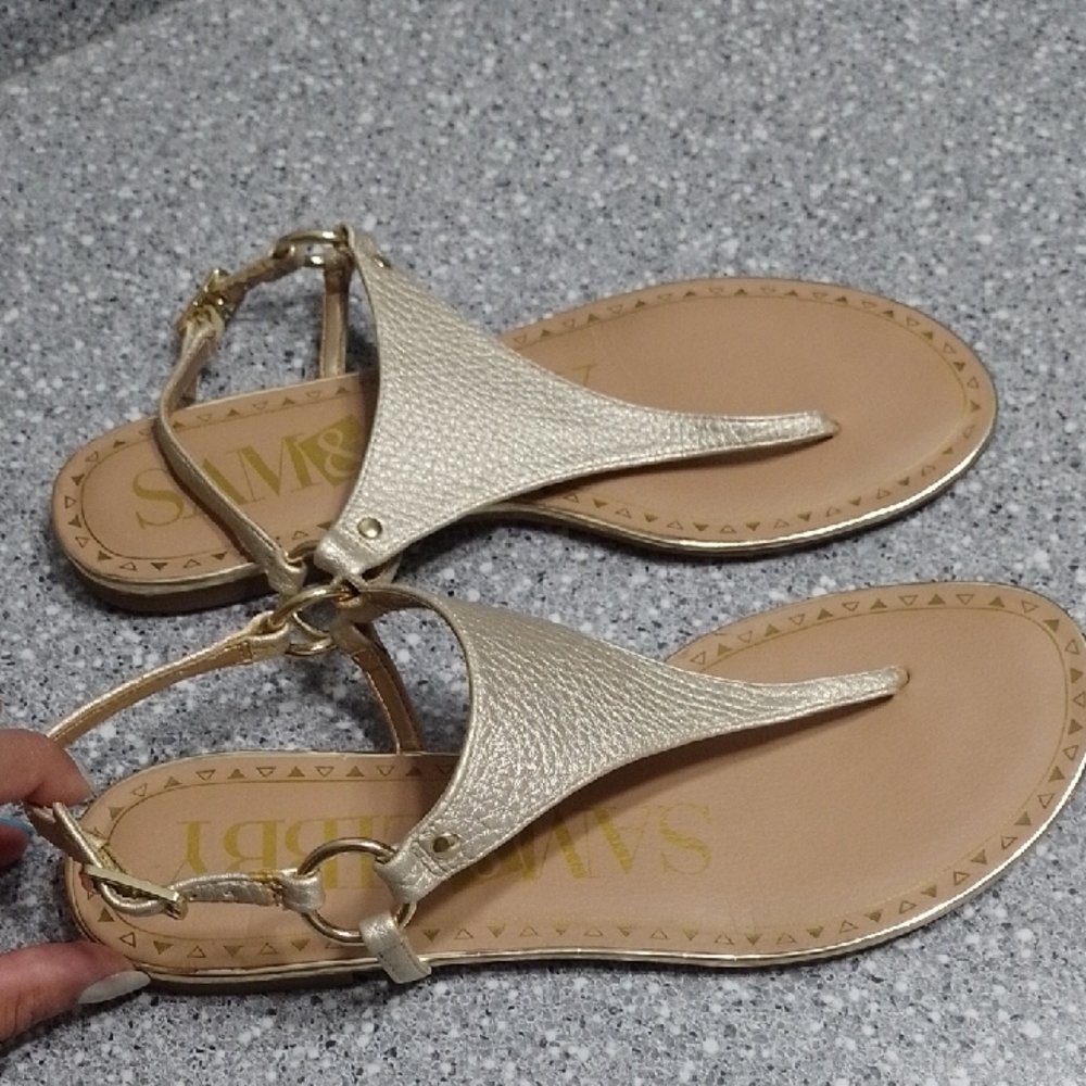 Sam & Libby Gold Textured Sandals